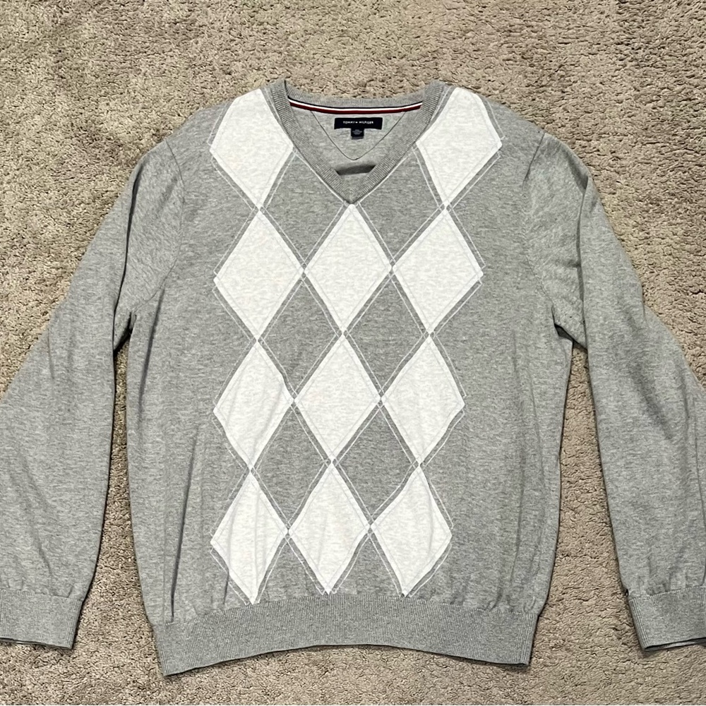 TOMMY HILFIGER V NECK